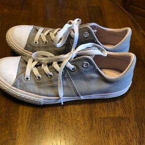 Size 5 girls Converse